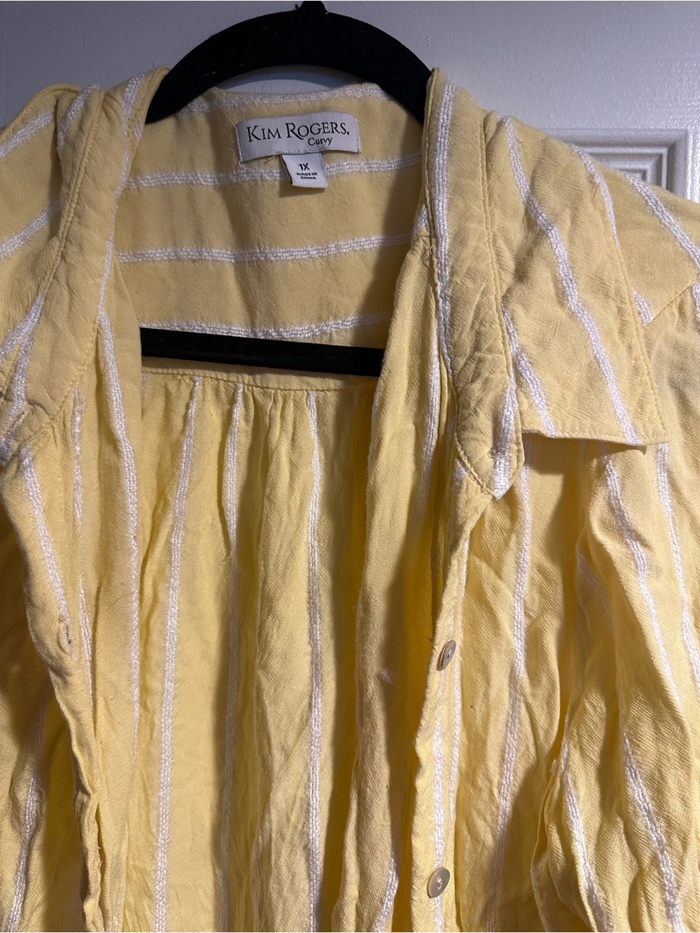 Women’s button down - Picture 2 of 3
